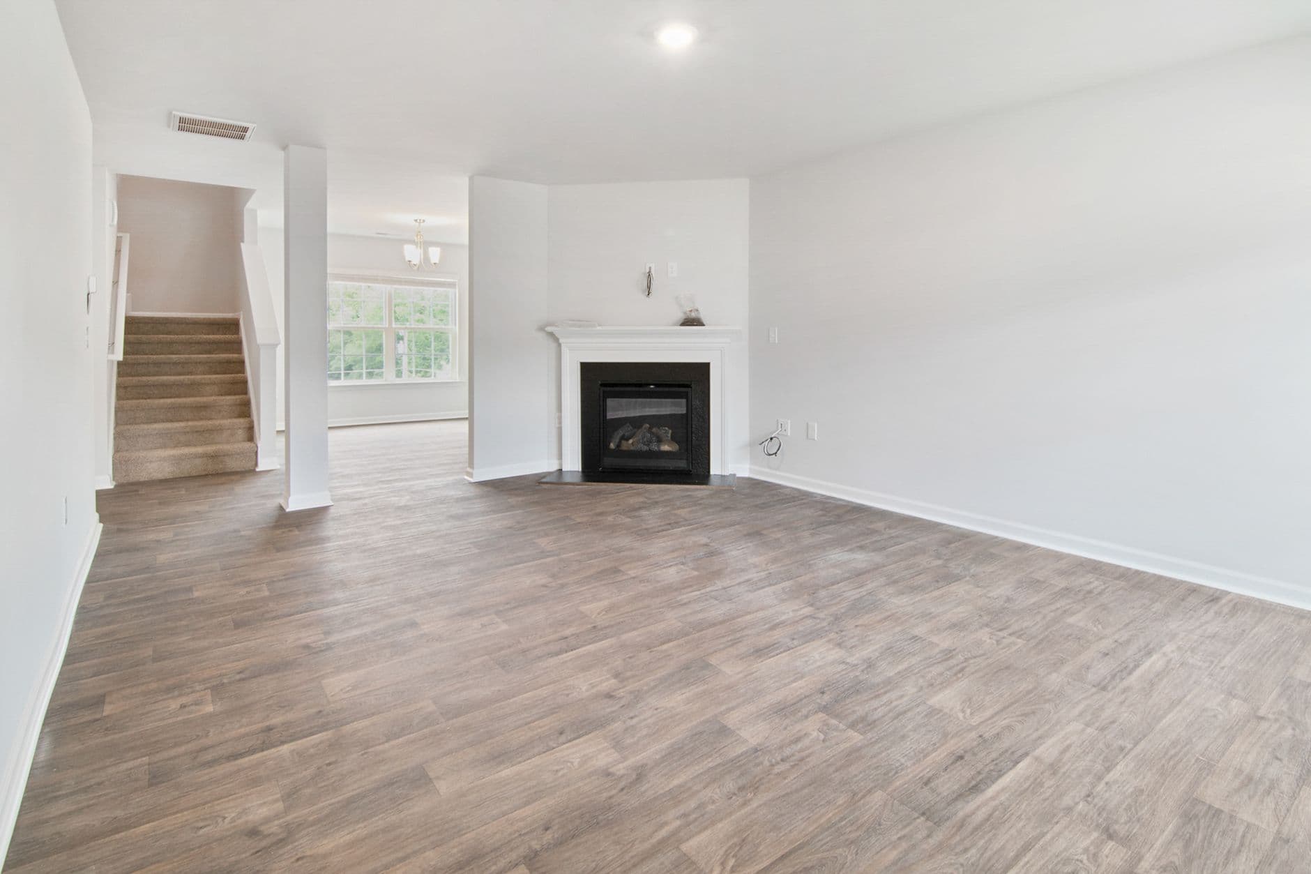 Why a Dirty Chimney Throws Off Comfort in Every Room of Your Pasadena Home